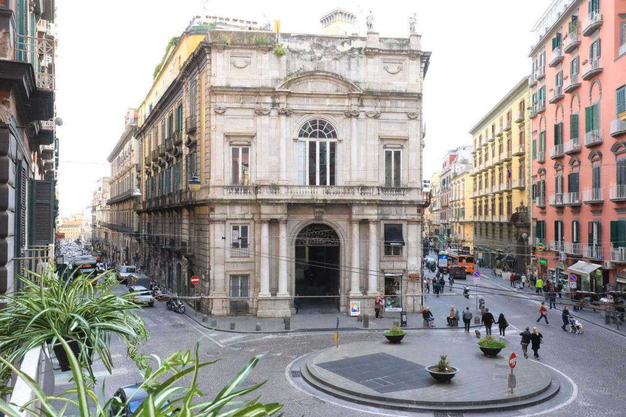 Toledo 16 Luxury Suites Nápoles Exterior foto